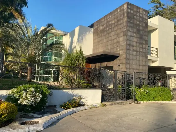 Casa en venta en Campestre Comala, Comala — foto 2 de 56