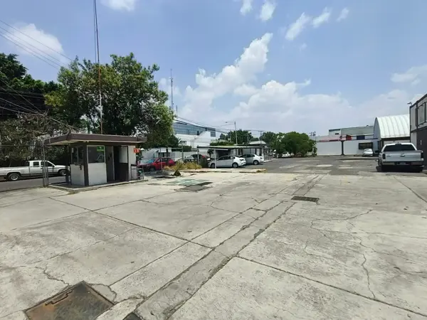 Nave Industrial en Venta 5,591 m² Terreno · 150 KVAS · Zona Parque Benito Juárez