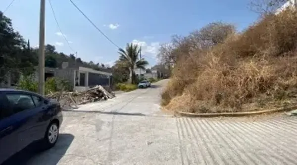 Terreno en venta en Lomas de Tzompantle, Cuernavaca — foto 2 de 10