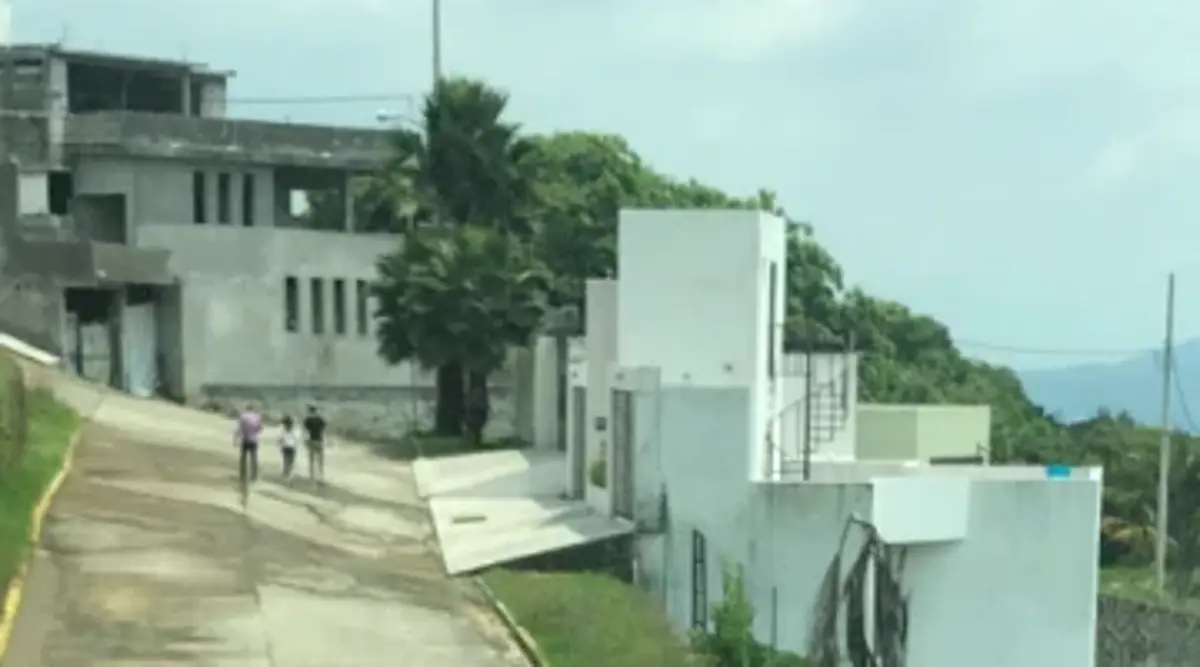 Terreno en venta en Lomas de Tzompantle, Cuernavaca — foto 1 de 3