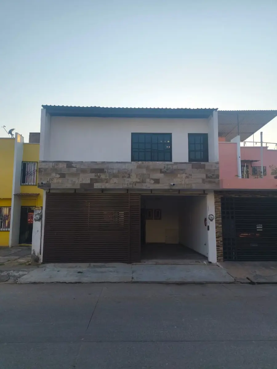 Casa en venta en Colinas de Santo Domingo, Centro — foto 1 de 17