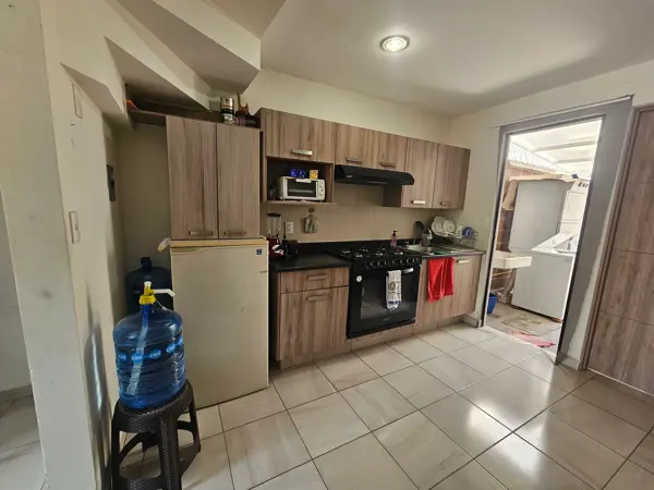 Casa en venta en Jardines de Versalles, León — foto 3 de 14