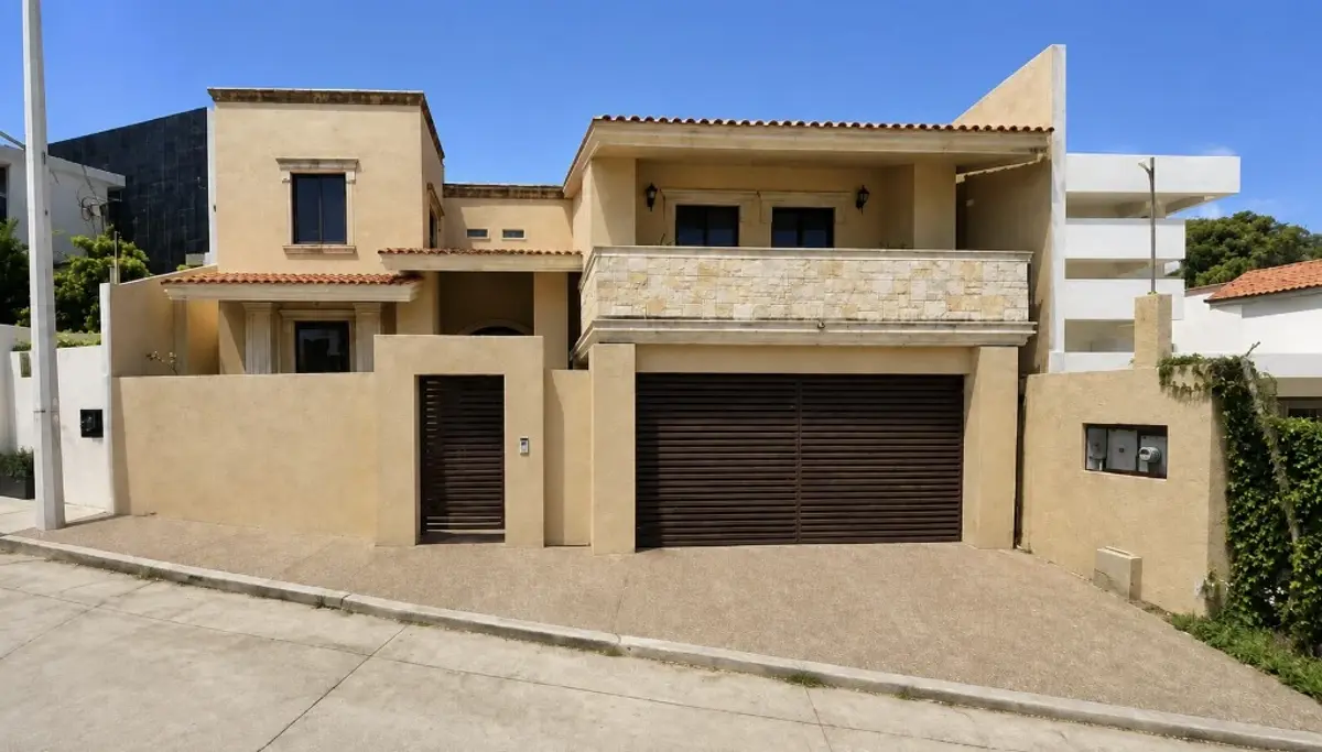 Casa en venta en Lomas de Rosales, Tampico — foto 1 de 7