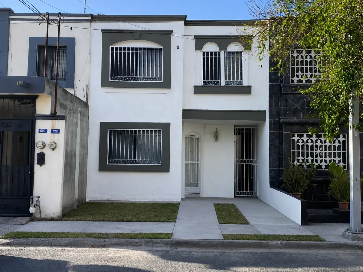 Casa en venta en Villa Luis, San Nicolás de los Garza — foto 1 de 25