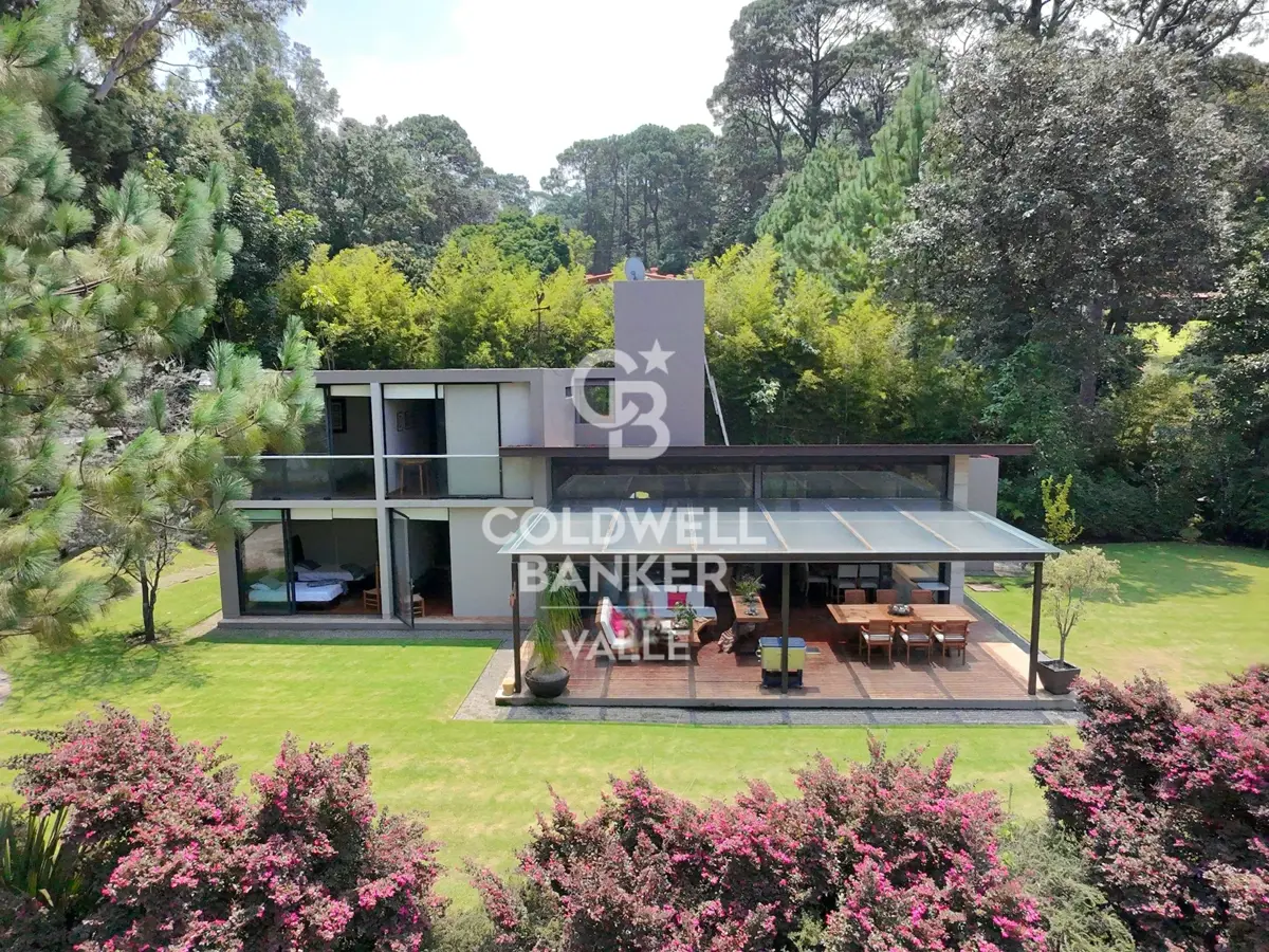 Casa en venta en Avandaro, Valle de Bravo — foto 1 de 29