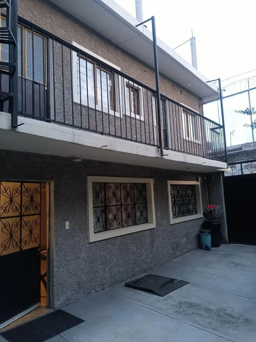 Casa en venta en El Rosario, Iztapalapa — foto 1 de 27