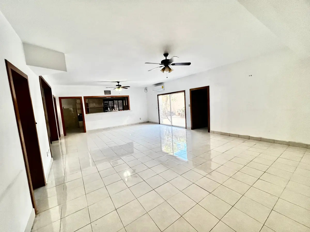 Casa en venta en Navarro, Torreón — foto 1 de 20