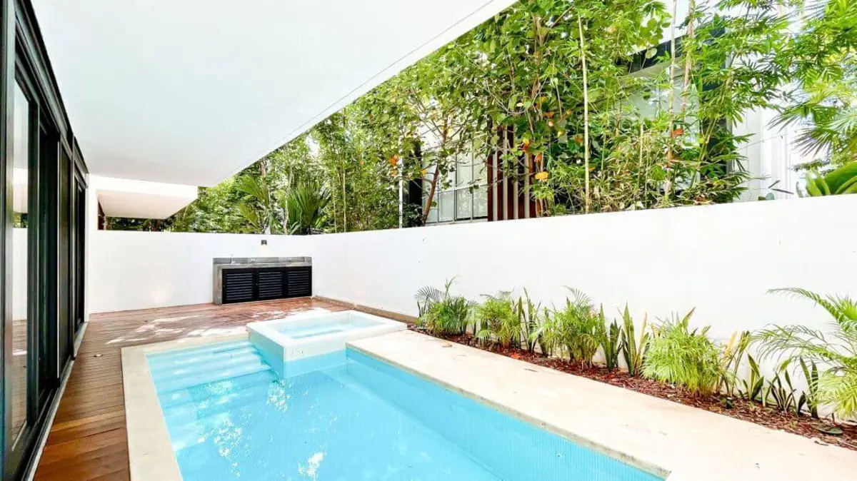 Casa en venta en Playa del Carmen, Playa del Carmen — foto 1 de 13