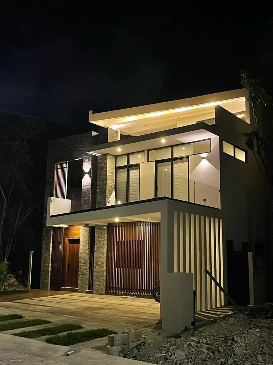 Casa en venta en Playa del Carmen, Playa del Carmen — foto 1 de 8