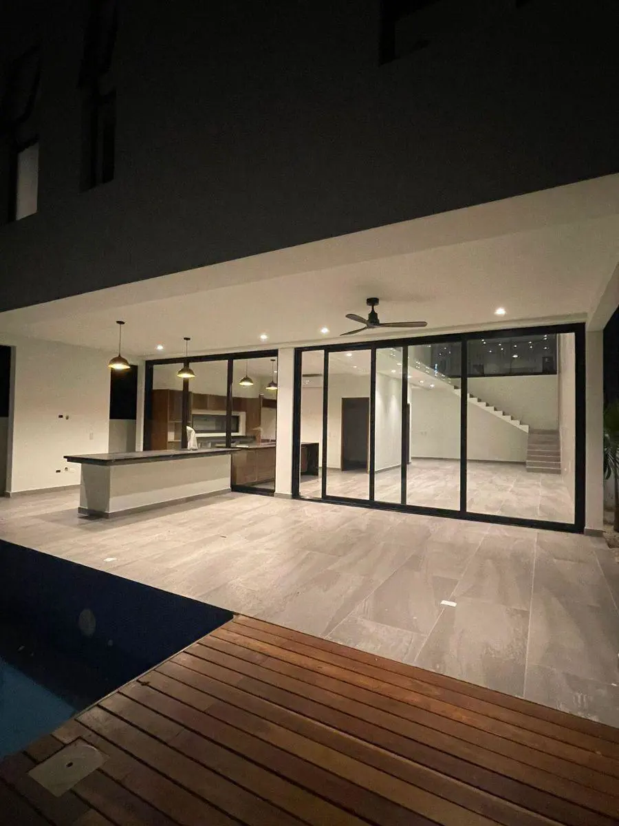 Casa en venta en Playa del Carmen, Playa del Carmen — foto 1 de 7