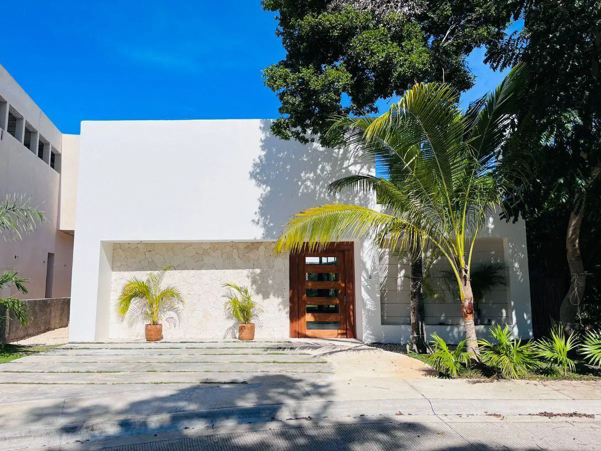 Casa en venta en Tulum Centro, Tulum — foto 1 de 9