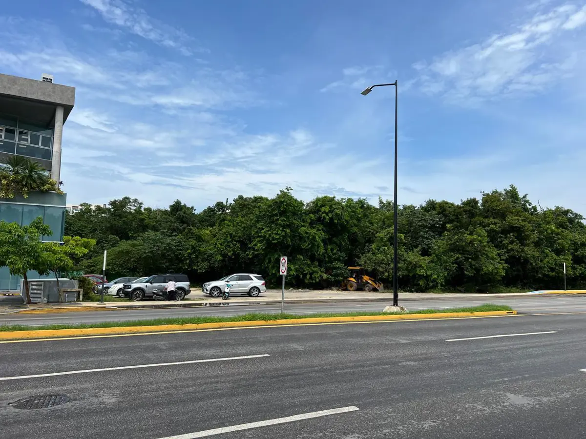 Terreno en venta en Playa del Carmen, Playa del Carmen — foto 1 de 3