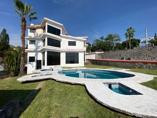 Casa en venta en Burgos, Temixco — foto 2 de 57