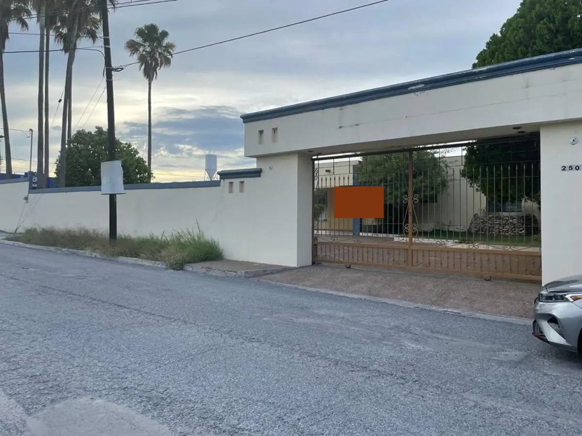 Casa en venta en Sin colonia, Sabinas Hidalgo — foto 1 de 17