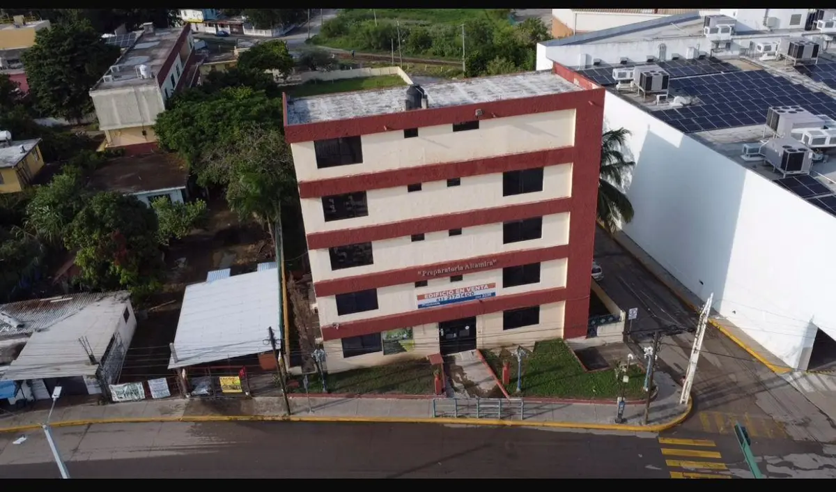 Edificio en venta en Sin colonia, Altamira — foto 1 de 24