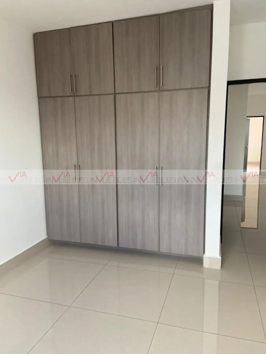 Casa en renta en Puerta de Hierro, Monterrey — foto 1 de 17
