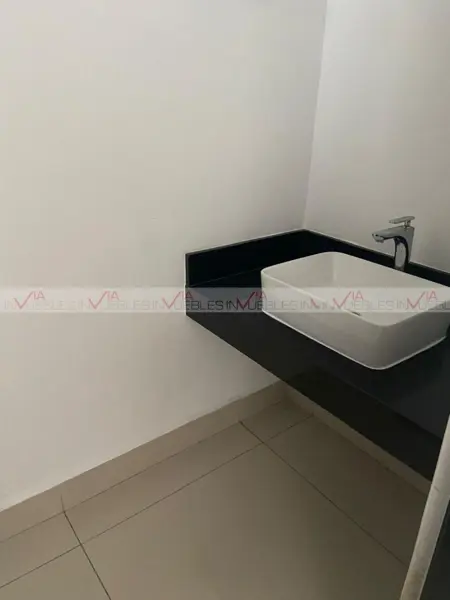 Casa en renta en Puerta de Hierro, Monterrey — foto 2 de 17