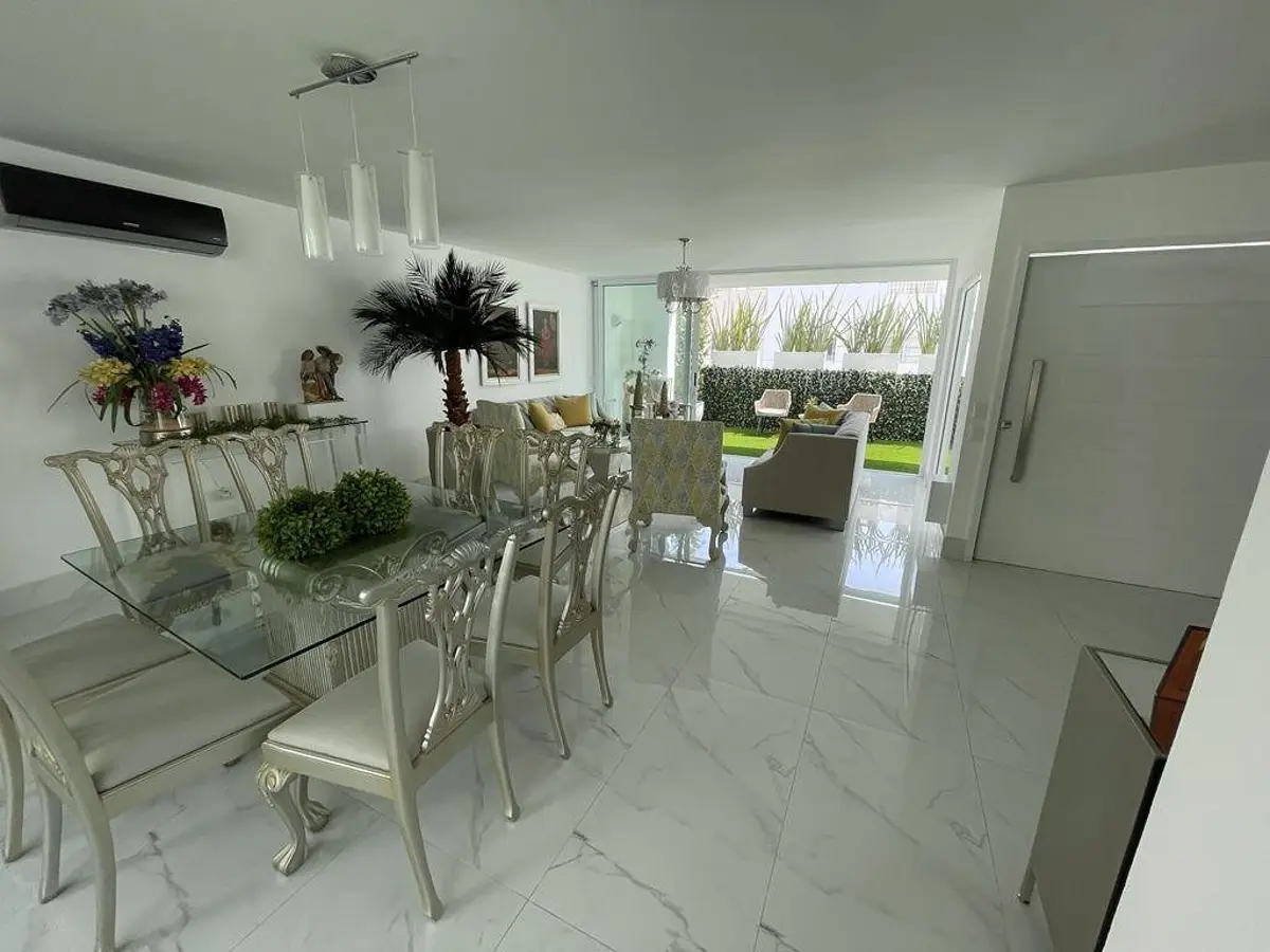 Casa en renta en Ventanas de la Huasteca, Santa Catarina — foto 1 de 21
