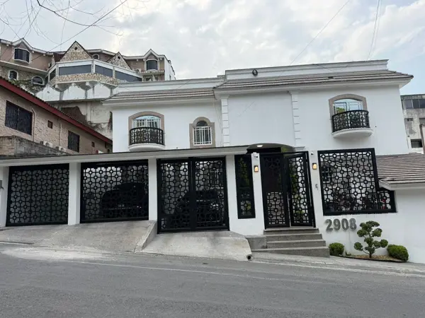 Casa en venta en Las Cumbres 2 Sector, Monterrey — foto 2 de 29