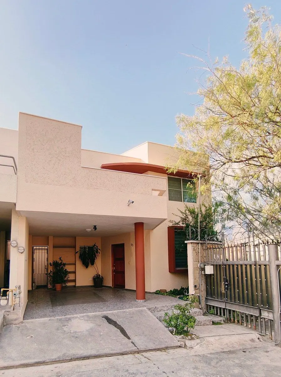 Casa en renta en Rincon de la Huasteca, Santa Catarina — foto 1 de 23