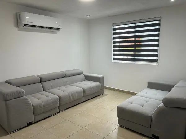 Casa en renta en Las Lomas Sector Bosques, García — foto 2 de 14