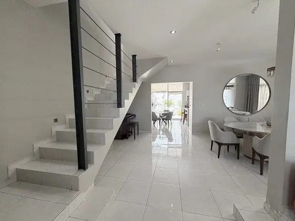 Casa en venta en Las Cumbres 5 Sector D-1, Monterrey — foto 3 de 22