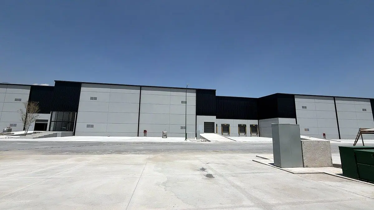Nave en renta en Adolfo Lopez Mateos, Santa Catarina — foto 1 de 17