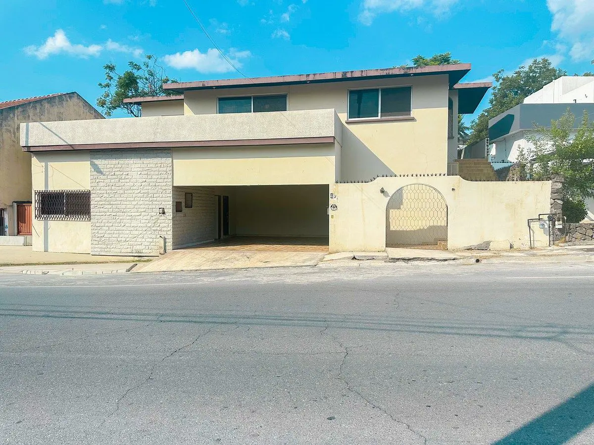 Casa en venta en Colinas de San Jeronimo, Monterrey — foto 1 de 38