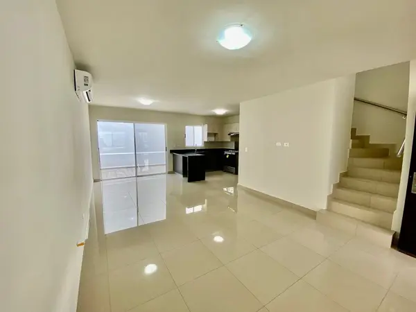 Casa en renta en Cumbres Lux, García — foto 3 de 18