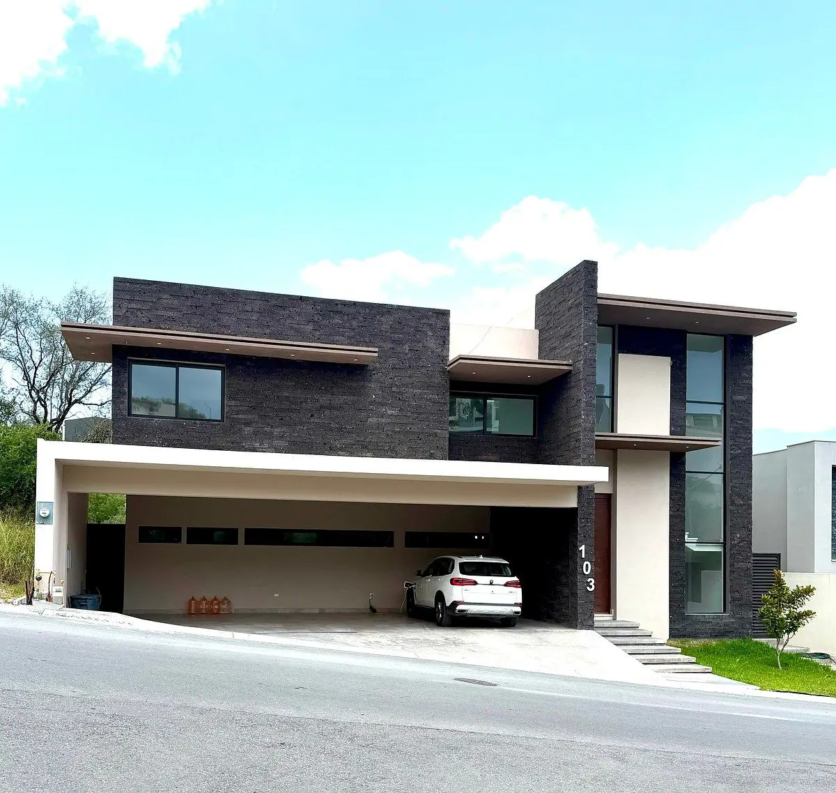 Casa en venta en Sierra Alta 9o Sector, Monterrey — foto 1 de 28