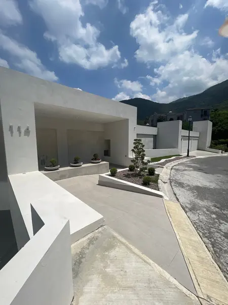 CASA EN VENTA EN RENACIMIENTO