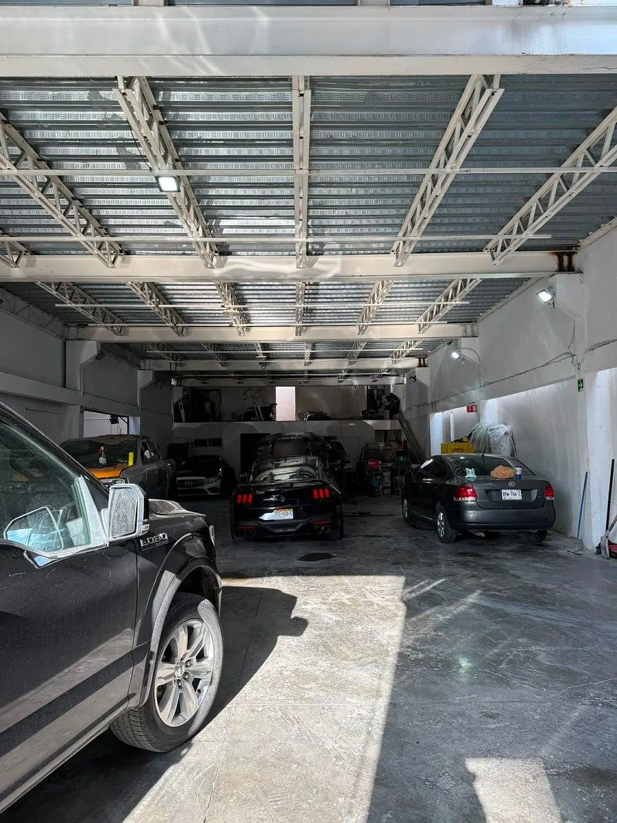 Bodega en venta en Fabriles, Monterrey — foto 1 de 10
