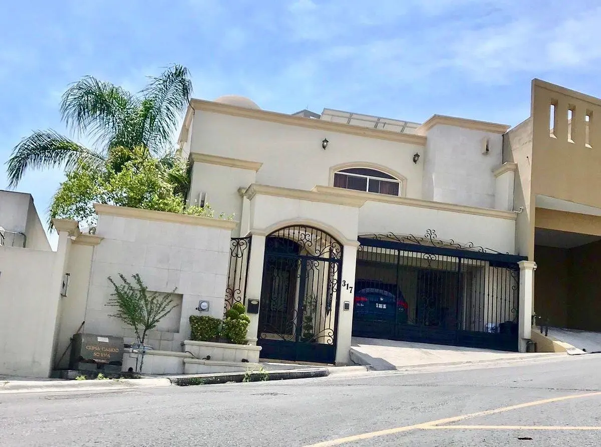 Casa en venta en Residencial Dinastía, Monterrey — foto 1 de 21