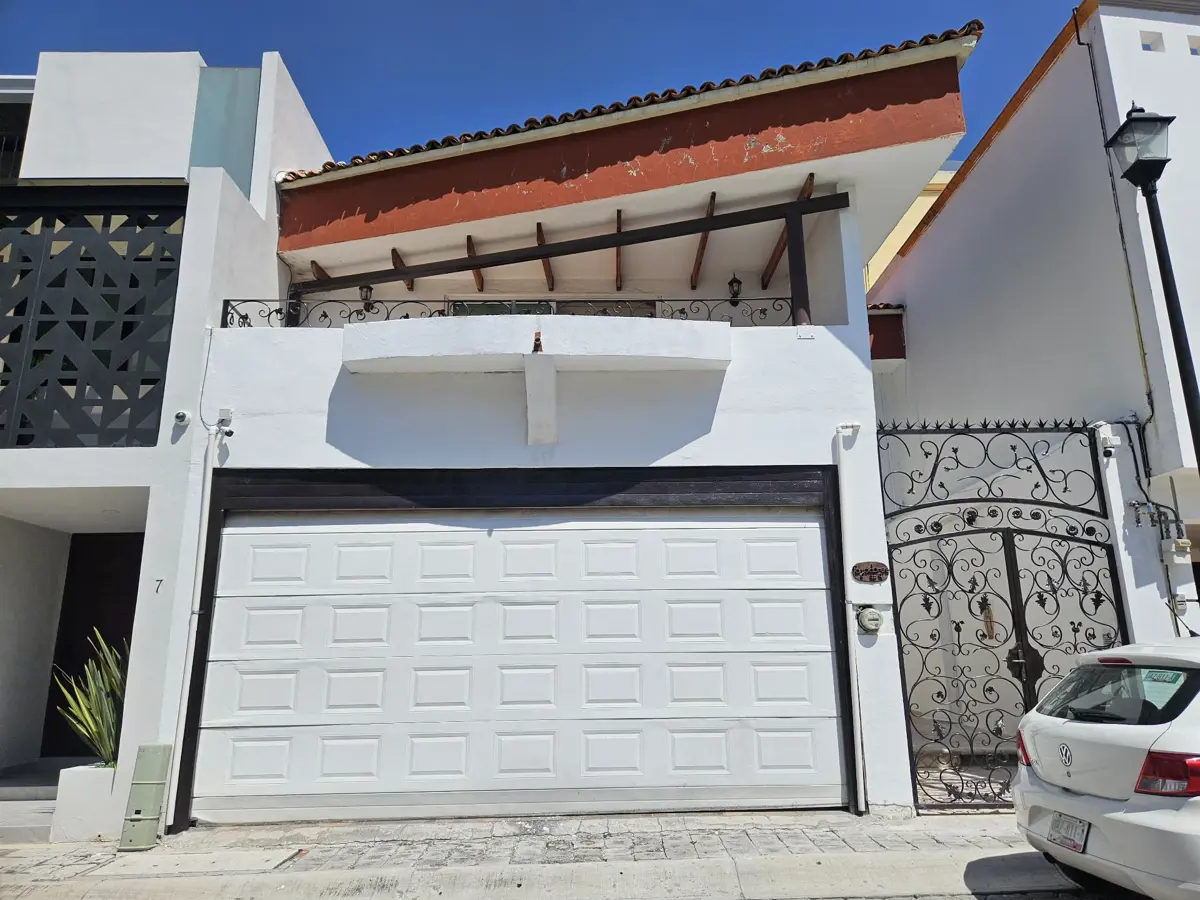 Casa en renta en Fuentes de Angelopolis, San Andrés Cholula — foto 1 de 8
