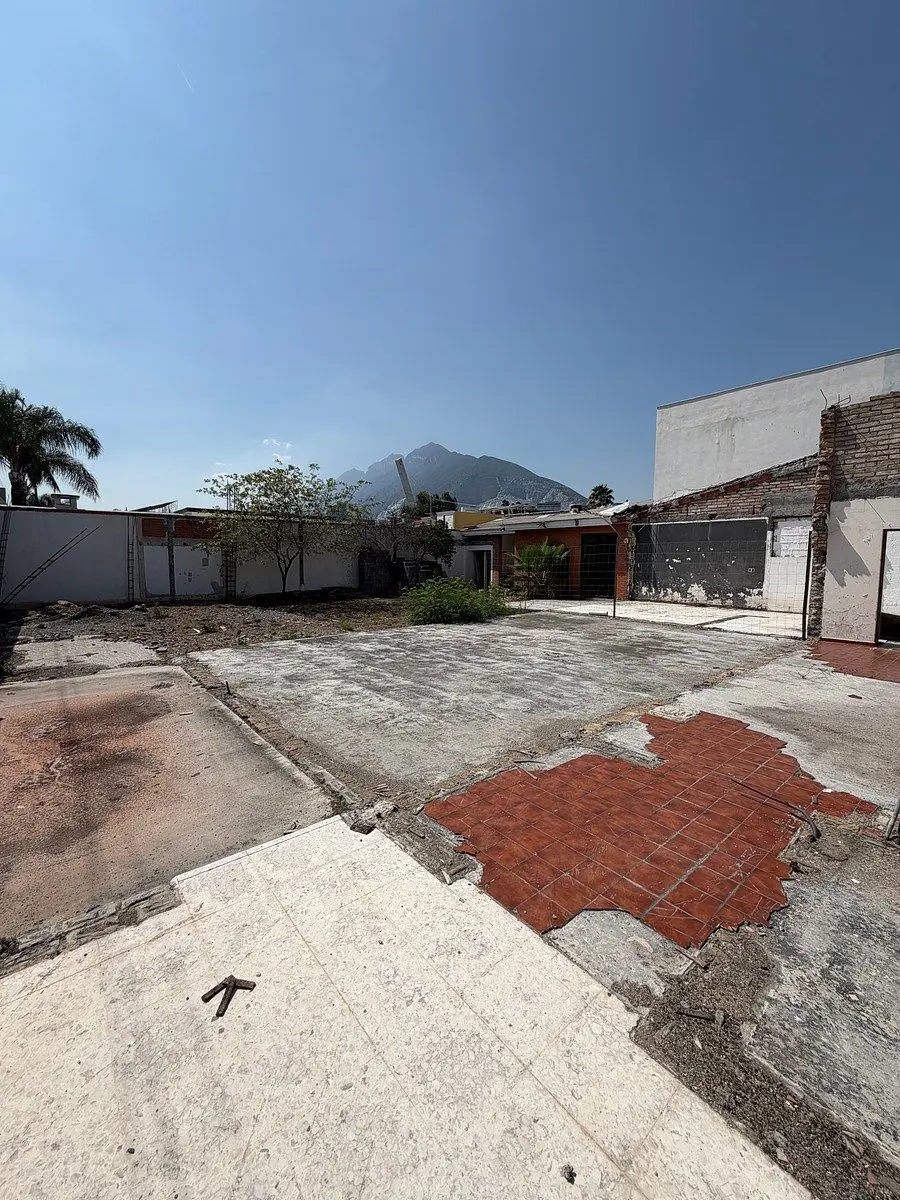 Terreno en venta en Del Valle, San Pedro Garza García — foto 1 de 9