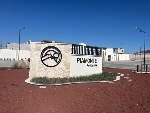 Casa en venta en Brisas Poniente, Saltillo — foto 2 de 15