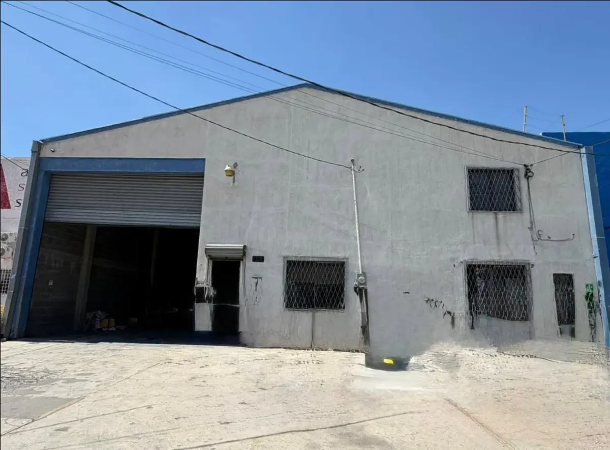 Bodega en renta en Mercado de Abastos Poniente, Santa Catarina — foto 1 de 2