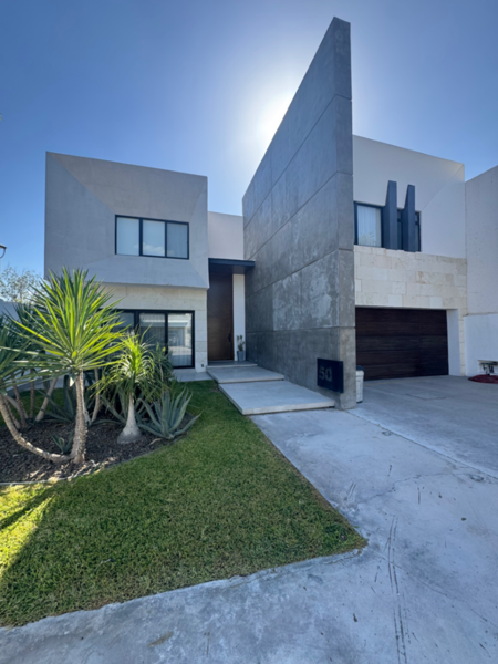 Casa en venta en Las Trojes, Torreón — foto 2 de 34