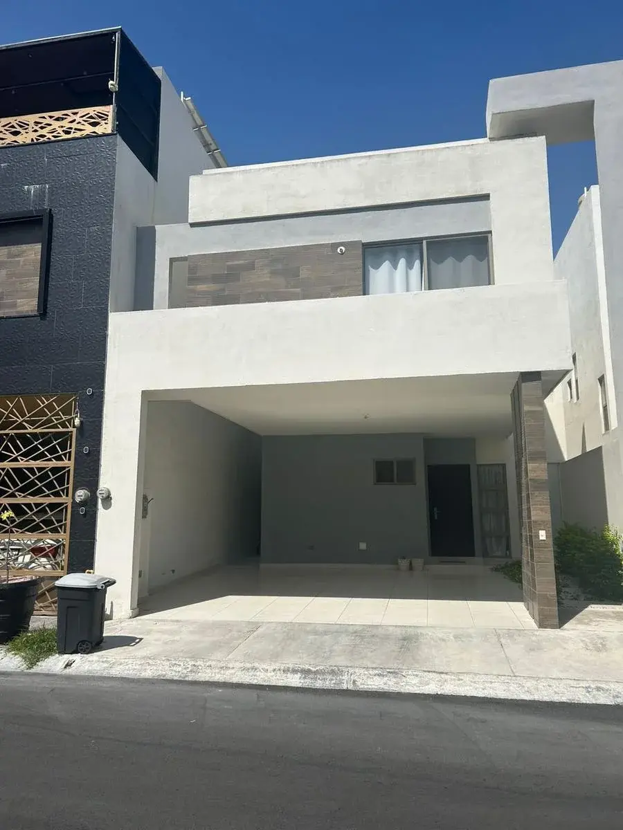 Casa en venta en Privadas del Canada, General Escobedo — foto 1 de 18