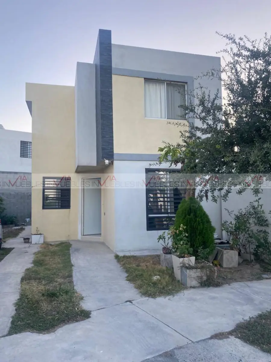 Casa en venta en Santa María, García — foto 1 de 15