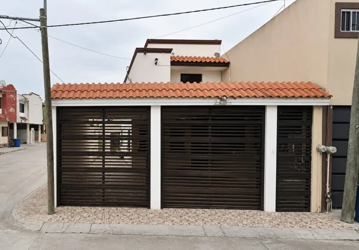 Casa en venta en Colinas del Sol, Tampico — foto 1 de 9