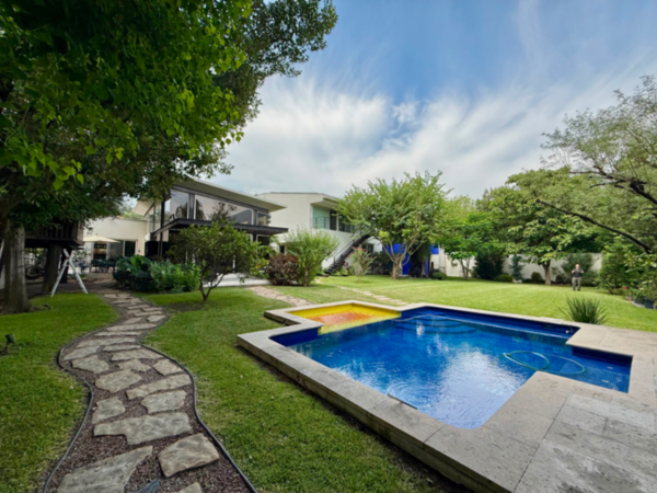 Casa en Venta en Zona de Los Callejones, San Pedro Garza García, Nuevo León 1