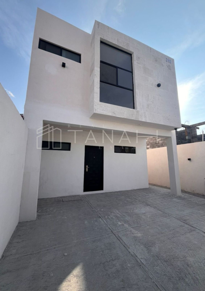 Casa en venta en Brisas Poniente, Saltillo — foto 2 de 10