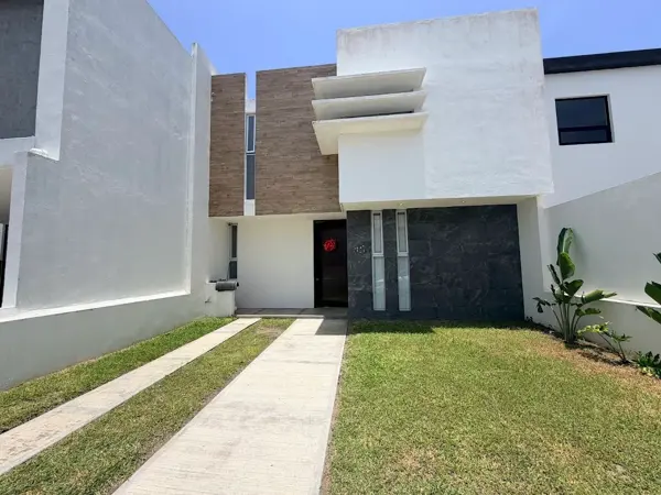 RENTO CASA EN LA RIVIERA VERACRUZANA EN EL FRACCIONAMIENTO LOMAS DE LA RIOJA