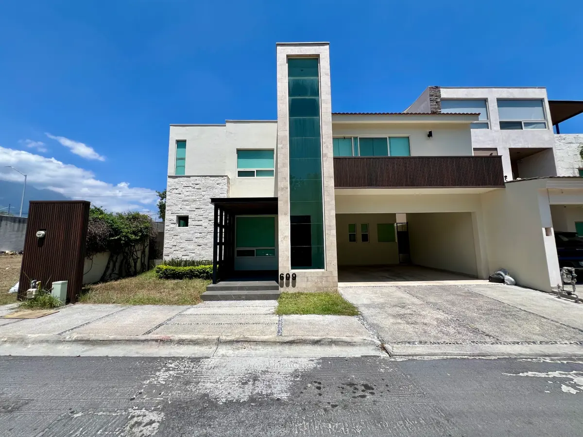Casa en renta en El Portón de Valle Alto, Monterrey — foto 1 de 25
