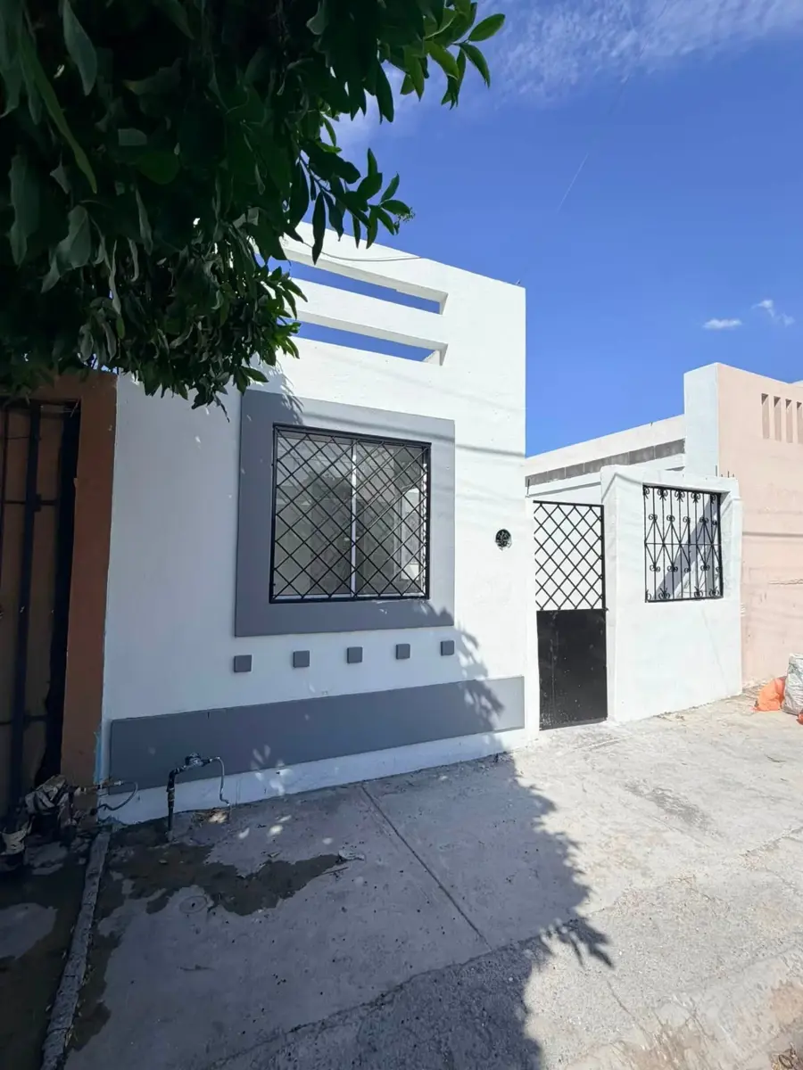 Casa en venta en Sierra Real, García — foto 1 de 5