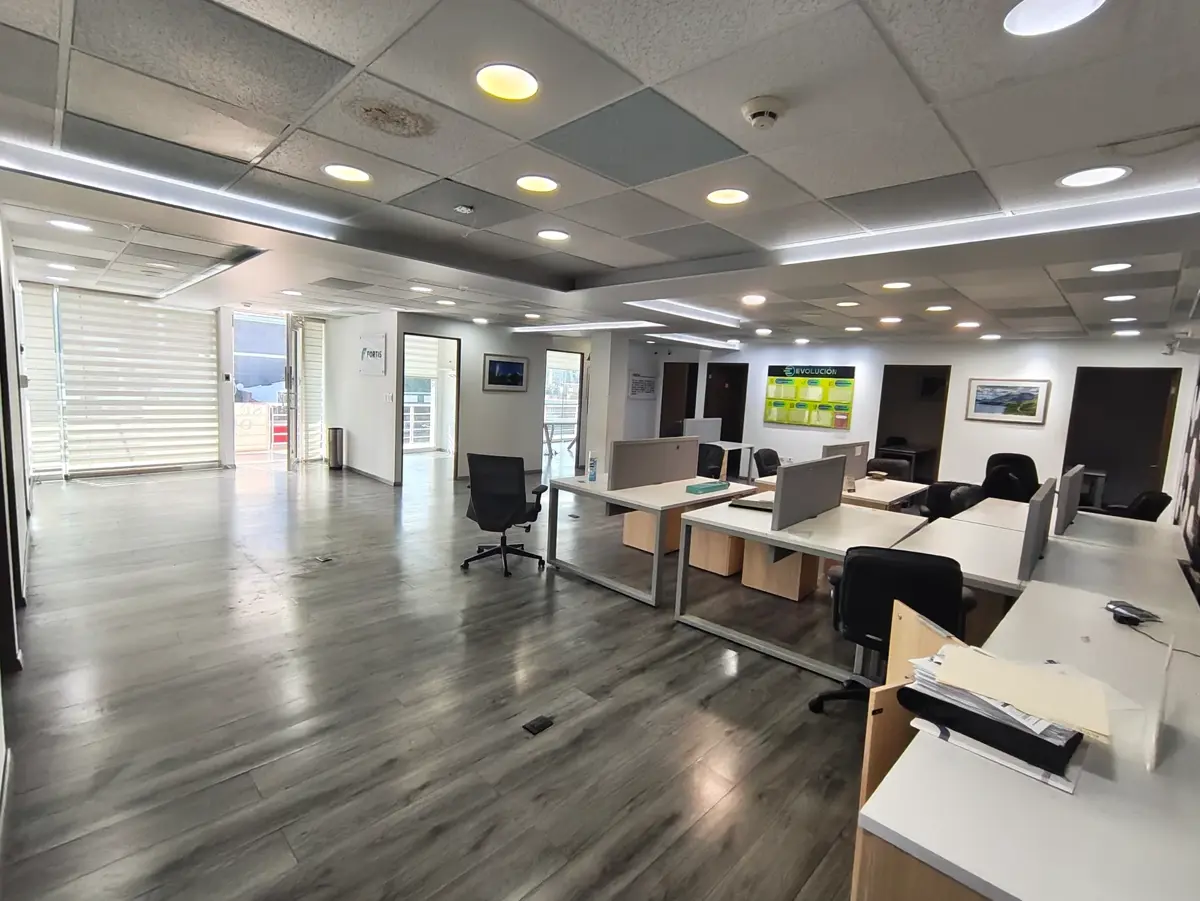 Oficina en renta en Del Valle, San Pedro Garza García — foto 1 de 21