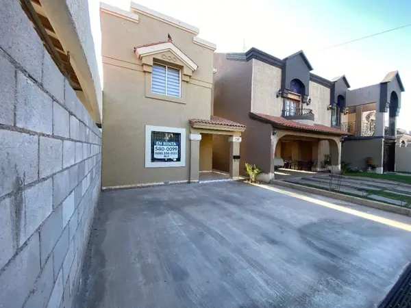 CASA EN RENTA EN MONTECARLO RESIDENCIAL