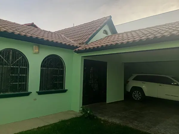 Casa en venta en Los Tulipanes, Saltillo — foto 2 de 15