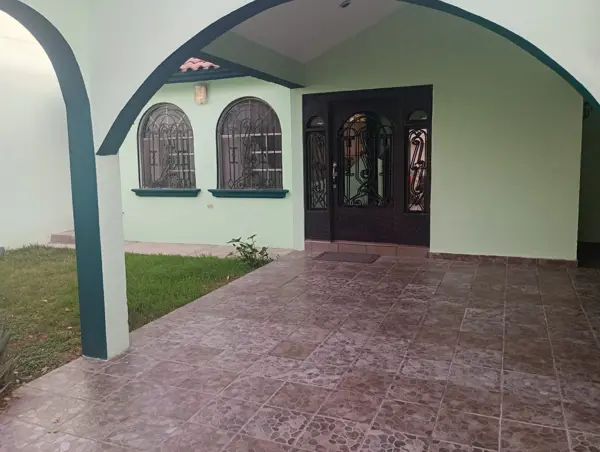Casa en venta en Los Tulipanes, Saltillo — foto 3 de 15